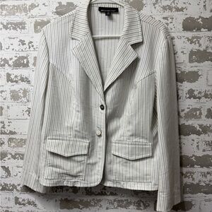 Briggs New York Black Pinstripe Blazer White
